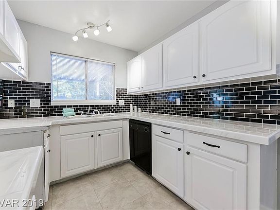 5th image of 4465 Mountain Vista St