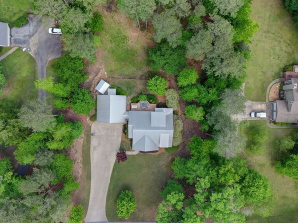 151 River Ln SW, Rome, GA 30165