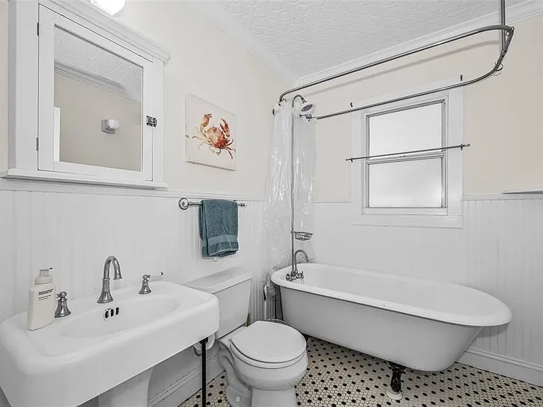 525 Bay St — Photo 21