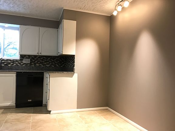 5th image of 5071 S Caribbean Way