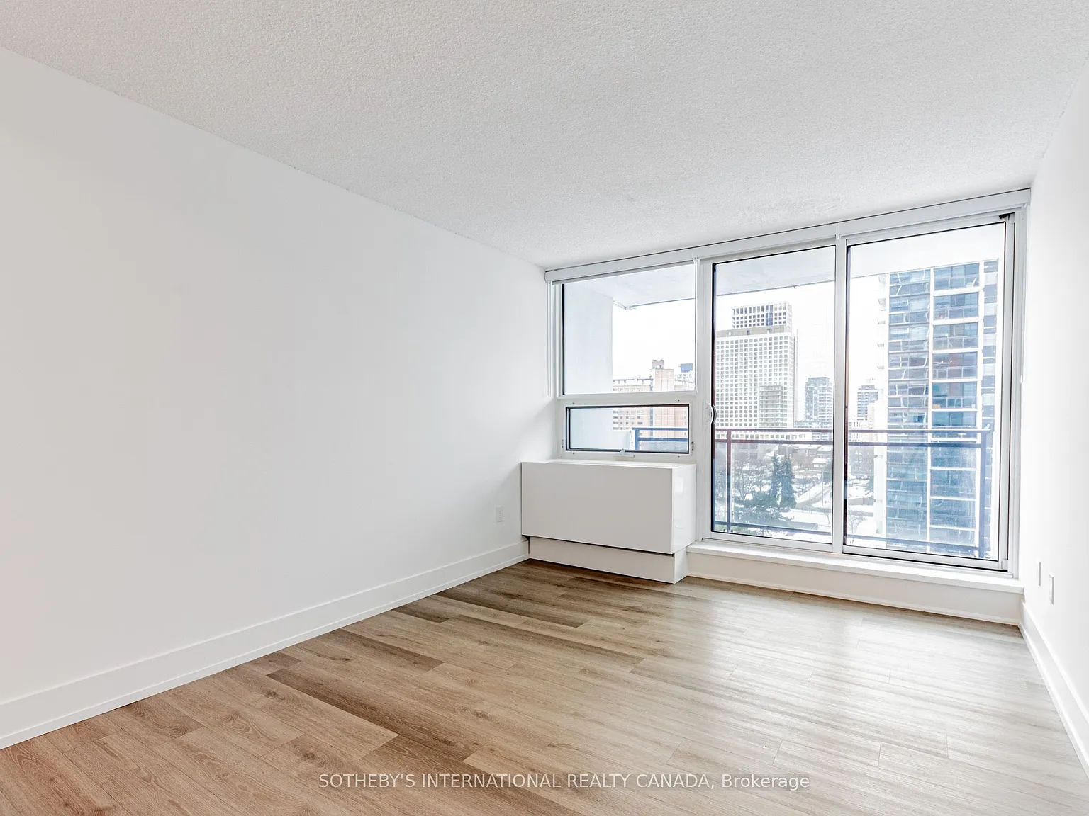 2 bed, $2,820 — Photo 2