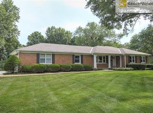 4229 W 98th St, Overland Park, KS 66207
