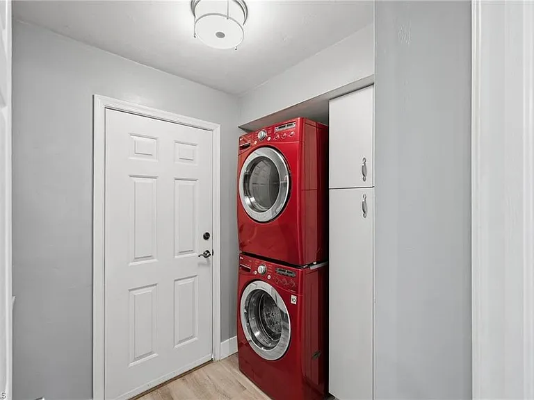 789 Coldstream Ct — Photo 31