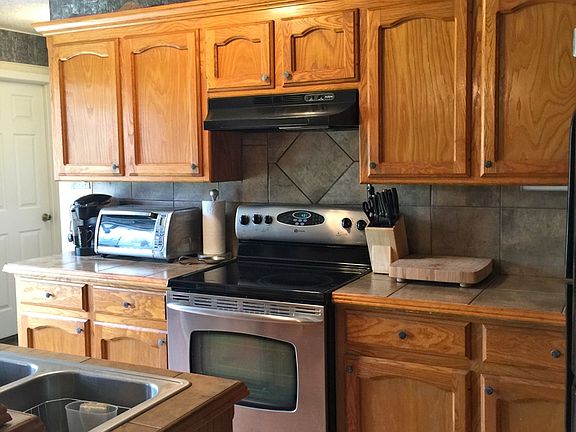5th image of 38140 Eastlake Dr