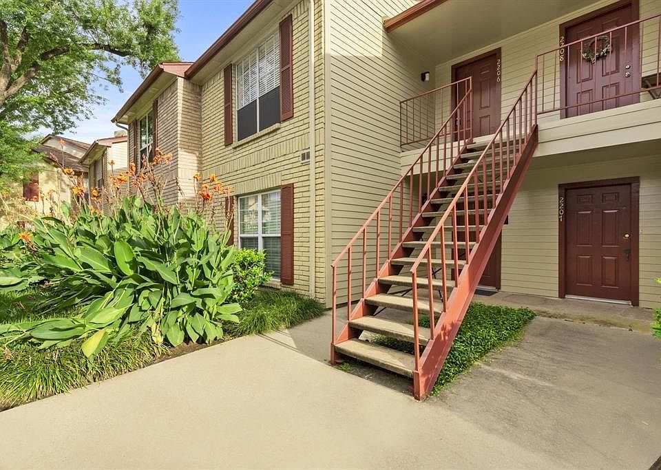 1st image of 2120 El Paseo St APT 2206