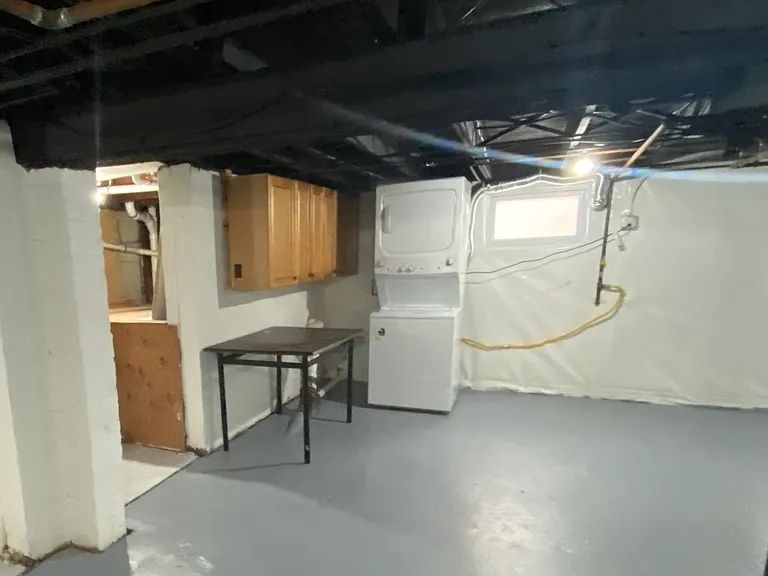 WASHER/DRYER INCLUDED, plenty of space and cabinets for storage