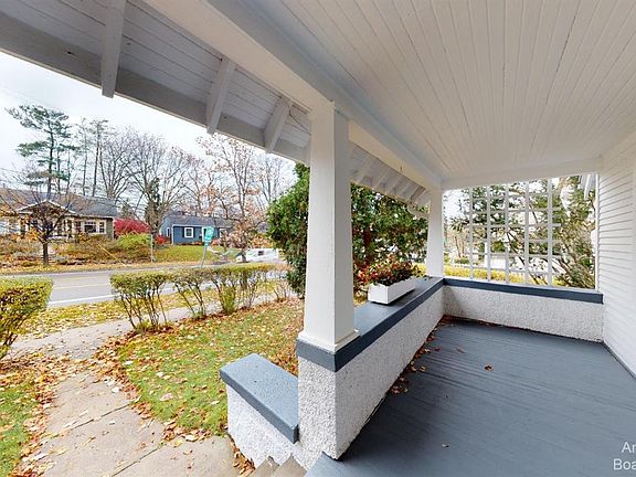 2nd image of 1705 Jackson Ave