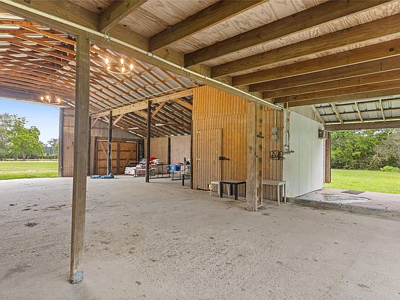 4th image of 12043 Anderson Rd