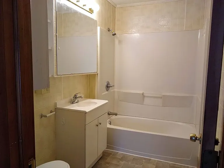 639 Park Ave — Photo 7