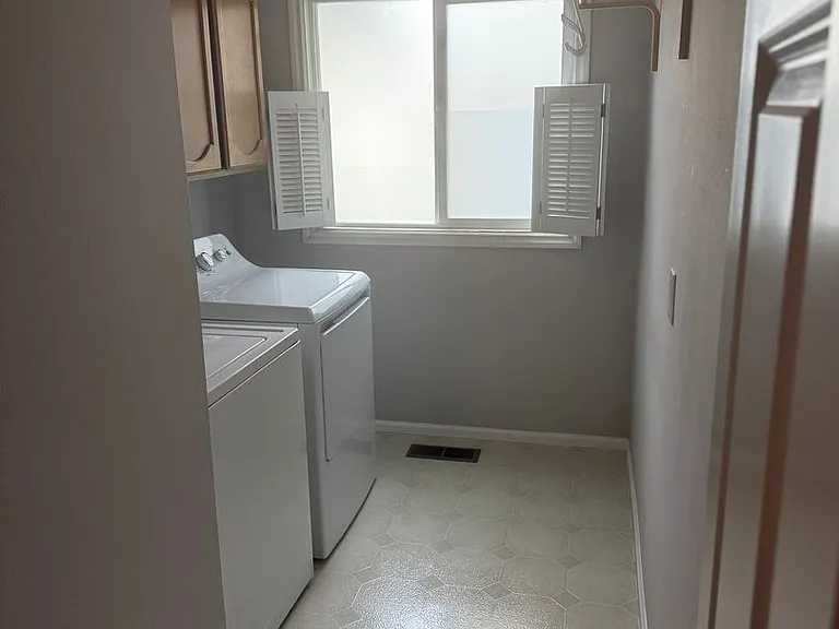 10620 NE 125th Pl — Photo 9