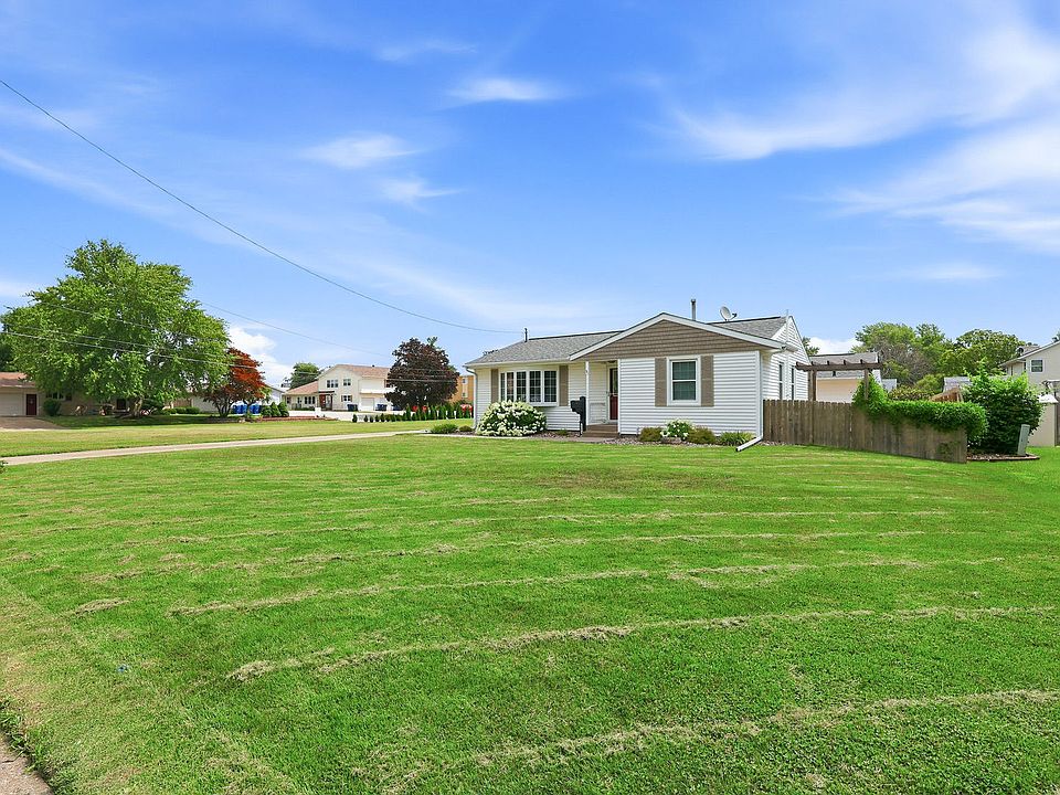 1st image of 2602 43rd St