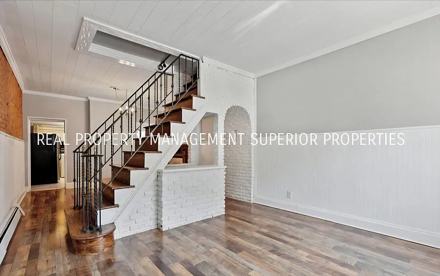 Charming 2-Bedroom Port Richmond Home with Beautiful Floors & Basement — Photo 2