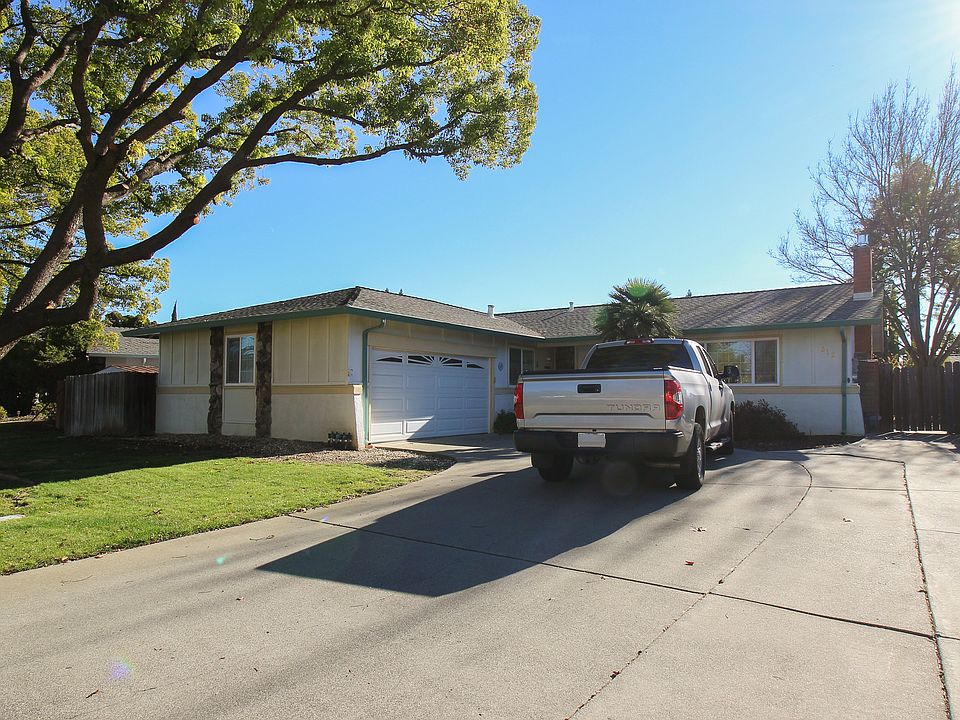 2nd image of 612 Crestview Dr