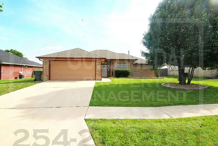 302 James Loop