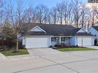 7131 Sugar Sand Ln #13A, North Olmsted, OH