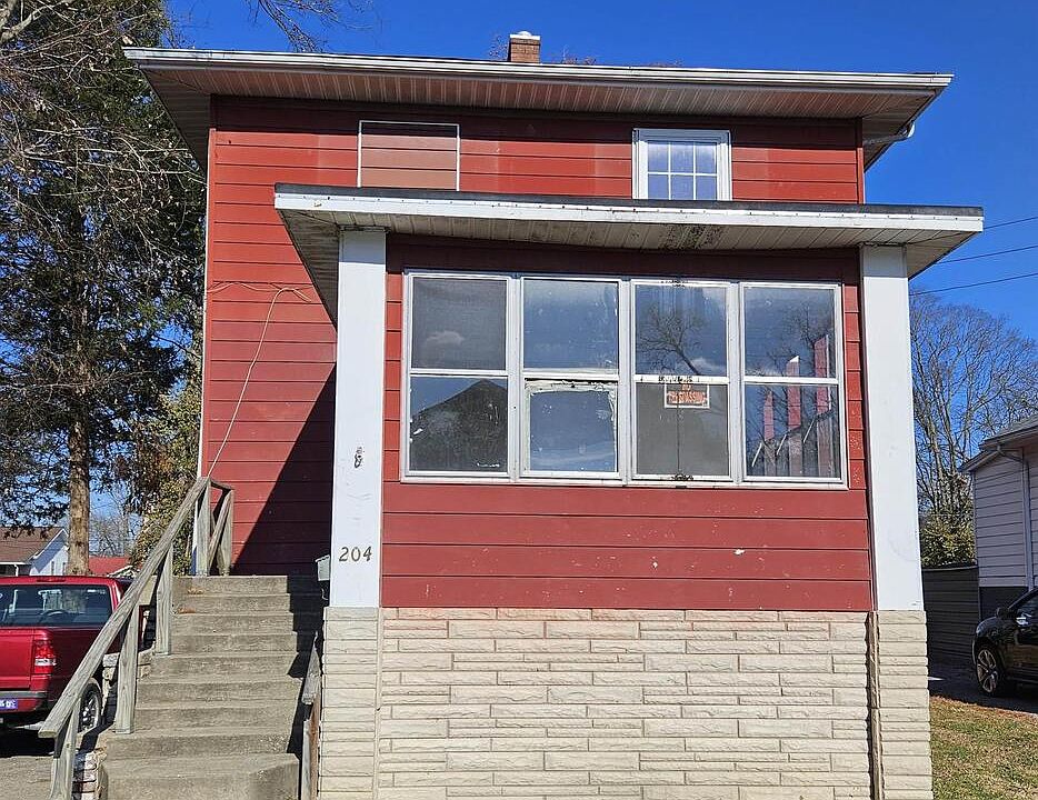 1st image of 204 E Dayton St
