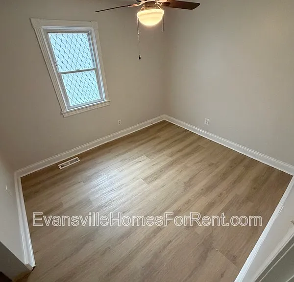 2816 C St — Photo 5