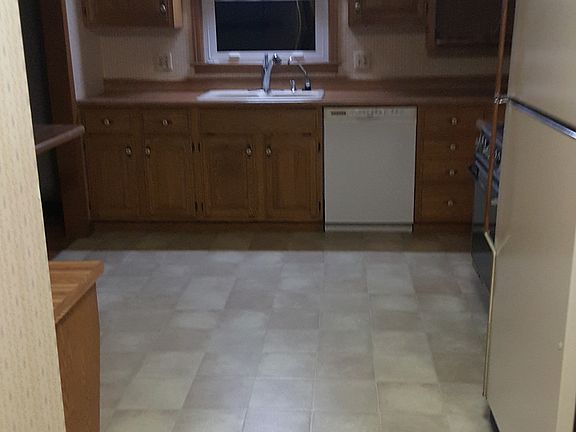 Kitchen pantry area