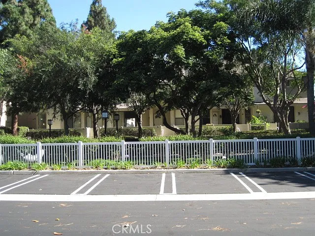 2577 Plaza Del Amo — Photo 22