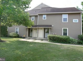4302 Tarnbrook Dr, Mount Laurel, NJ 08054