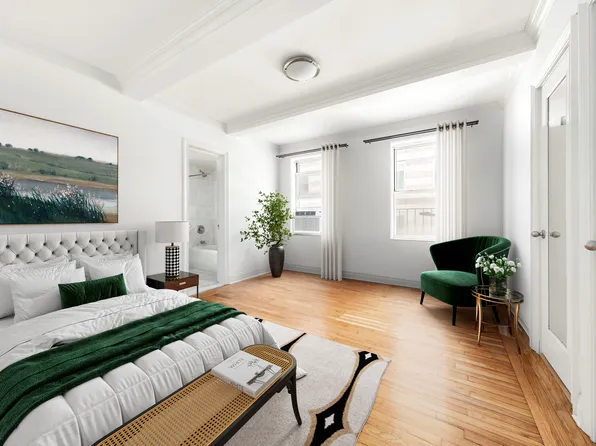 333 East 43rd Street 910 image 3 of 11