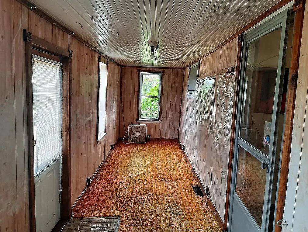 3 bed, 1693 sqft, $1,200 — Photo 2