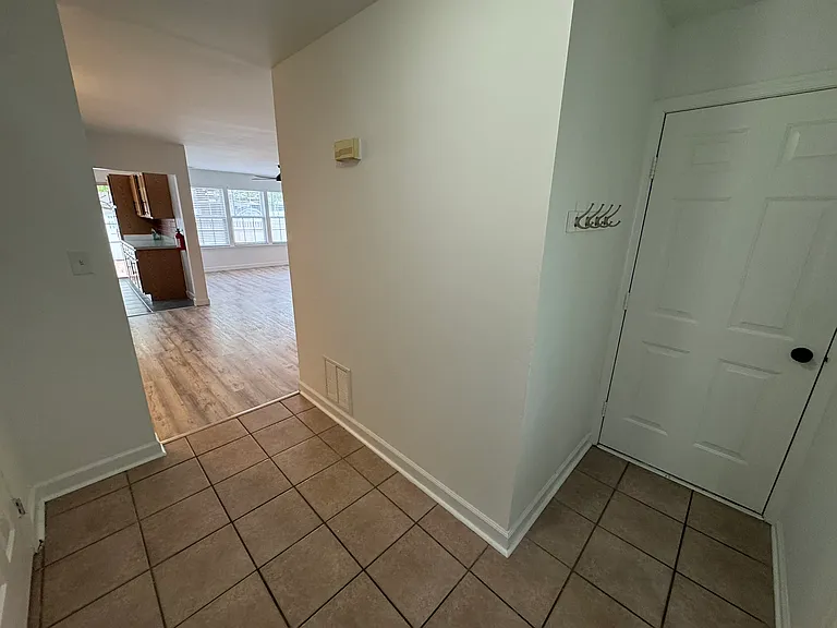 10 Starboard Ct — Photo 3