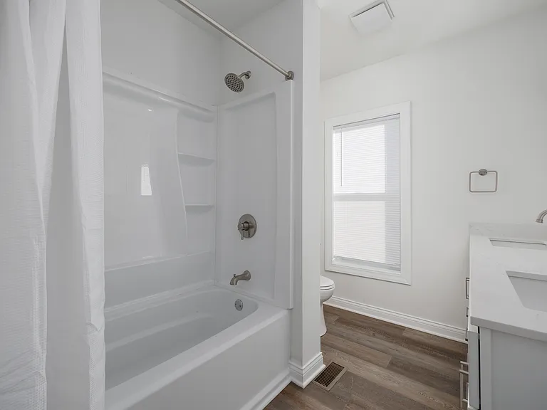 107-109 Midland Ave — Photo 13