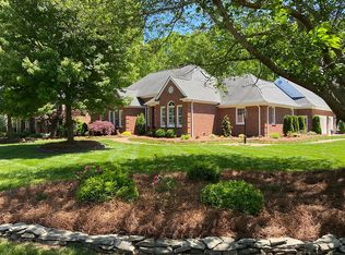 17937 River Ford Dr, Davidson, NC 28036