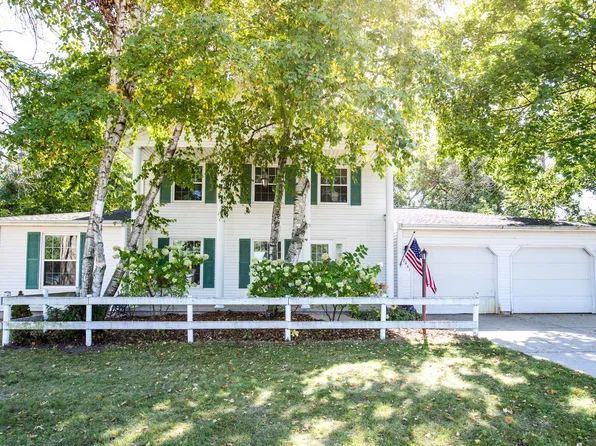 2441 Matchwood Ln, Green Bay, WI 54304