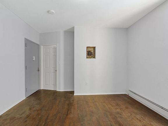 4th image of 4103 Bronxwood Ave #D