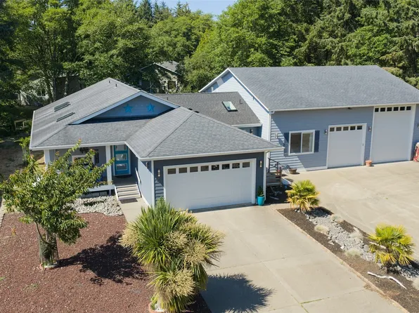 760 Plover Court SE, Ocean Shores, WA 98569