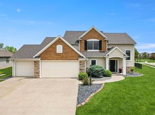 12808 Bordeaux Pl, Fort Wayne, IN 46845