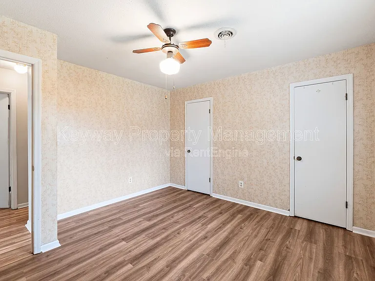 4537 Shawnee Dr — Photo 15