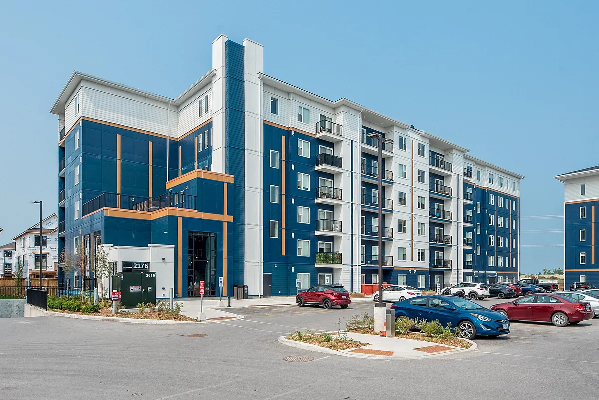 Building Photo - 2190 Tenth Line Rd