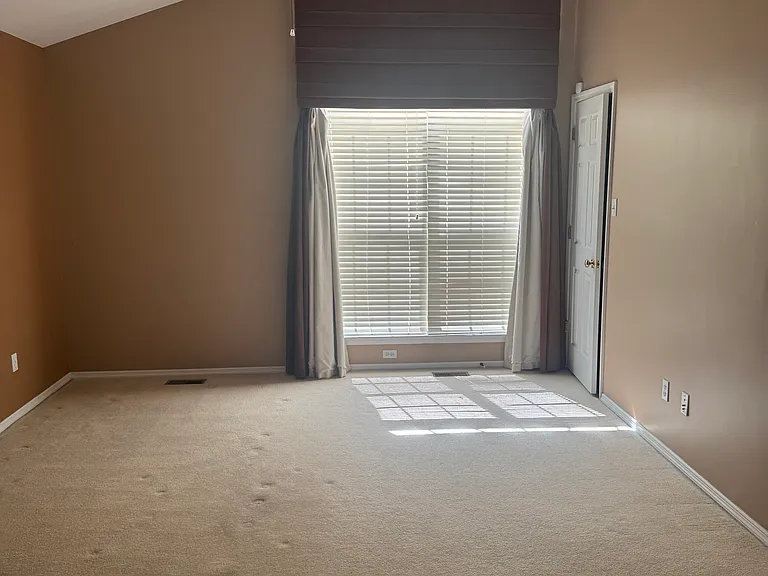1494 Wethersfield Dr — Photo 7