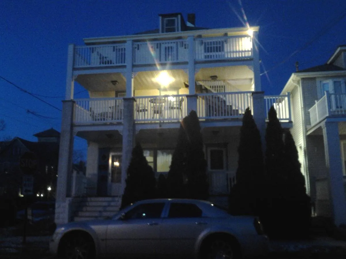 2 bed, $2,500 — Photo 4