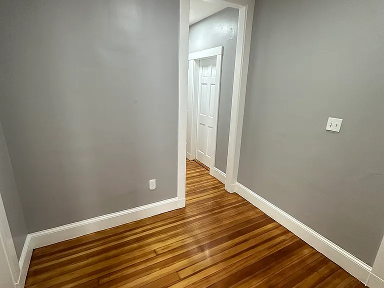 4 Sumner Sq #2 — Photo 11