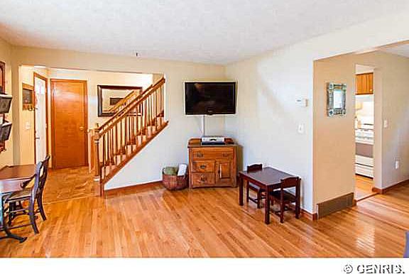 4th image of 88 Rolling Meadow Dr S