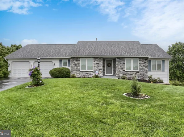 5823 Barnsley Dr, Harrisburg, PA 17111