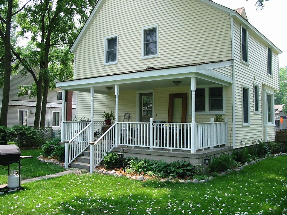 2nd image of 33620 Grand River Ave