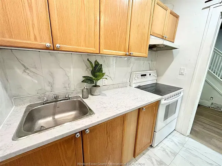 410 Rankin Ave — Photo 2