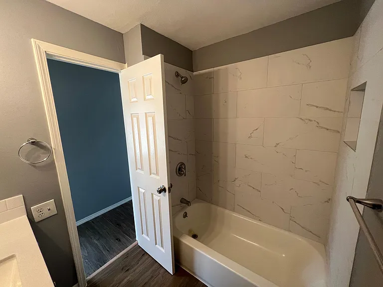 525 E Caney St #B — Photo 25