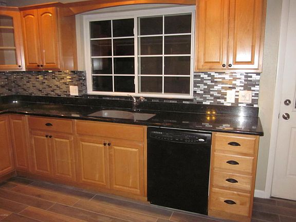 4th image of 449 E Continental Dr