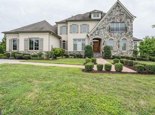 9668 Maymont Dr, Vienna, VA 22182