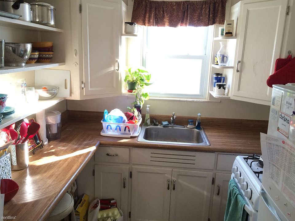 524 Hill Apt 3 Kitchen