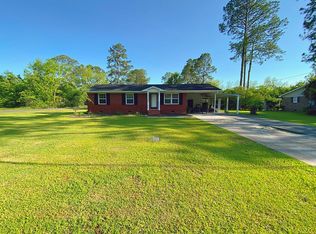 108 E Grace St, Hahira, GA 31632