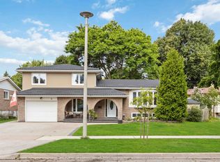9 Trotters Ln, Brampton, ON