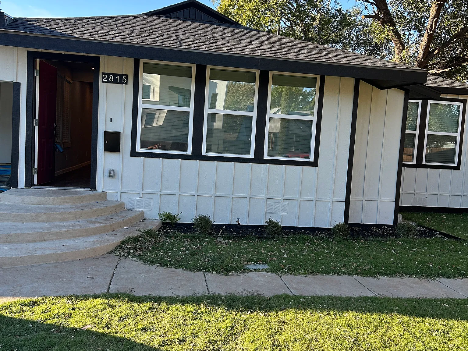 4 bed, 1836 sqft, $4,400 — Photo 2