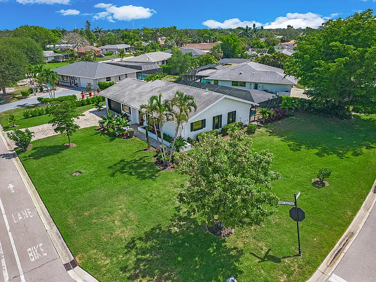 27 Pebble Beach Blvd — Photo 5